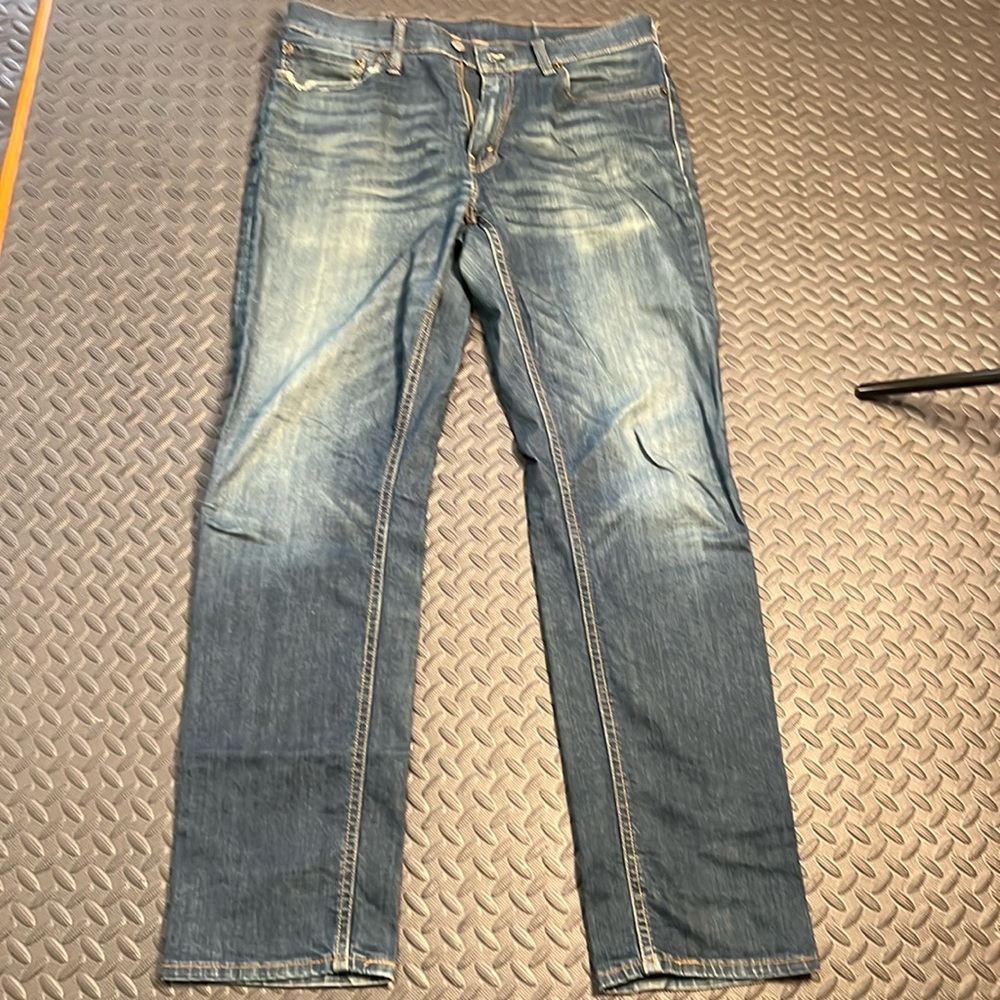 Levi’s Men’s jeans size 33/34